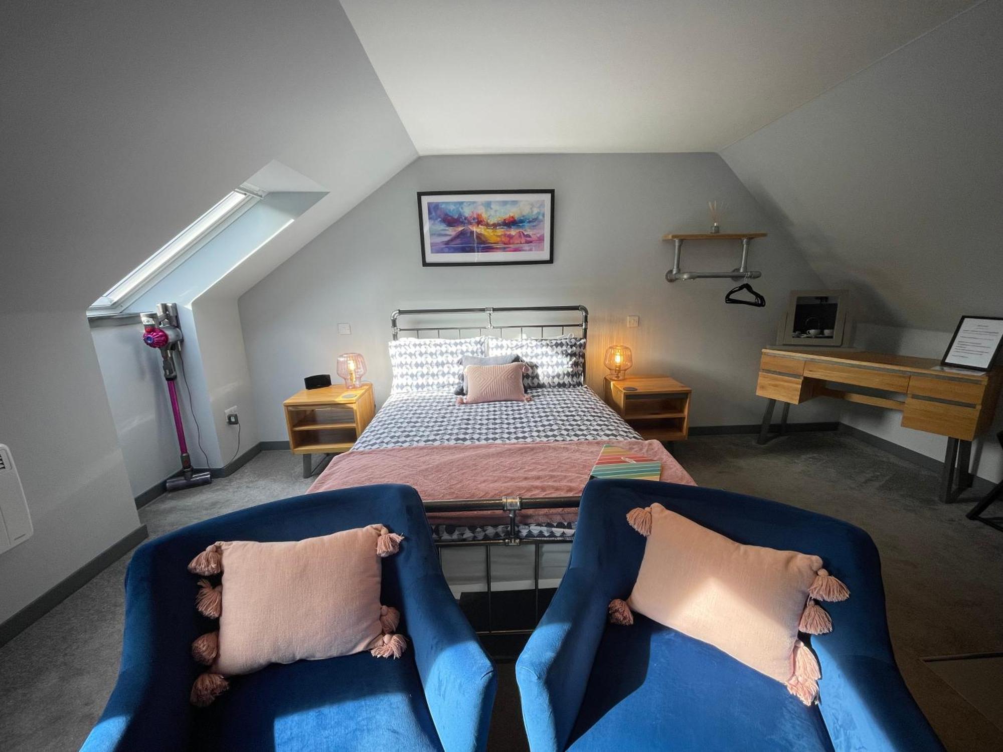 Riverside Apartments Kilmaluag ภายนอก รูปภาพ