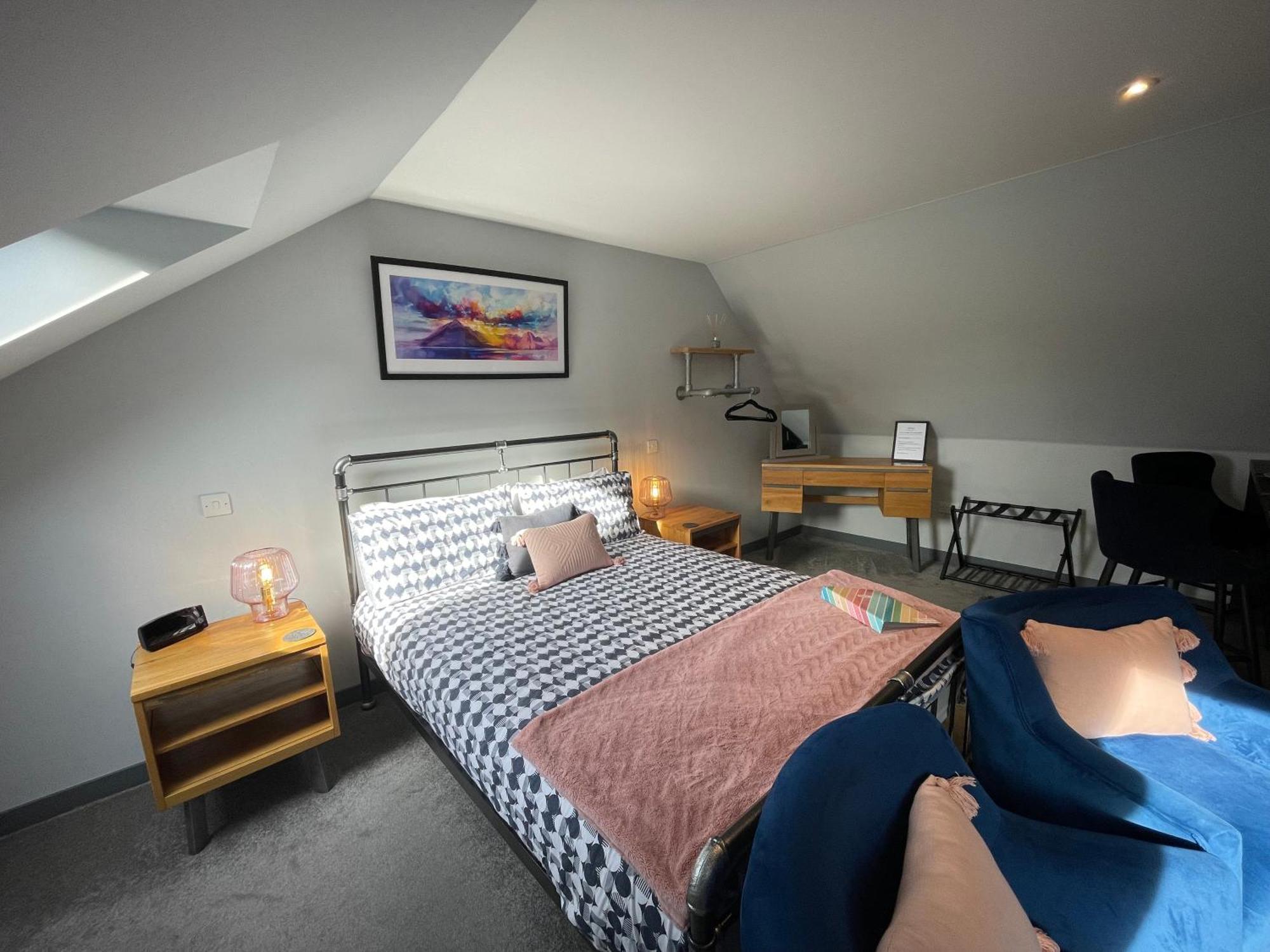 Riverside Apartments Kilmaluag ภายนอก รูปภาพ